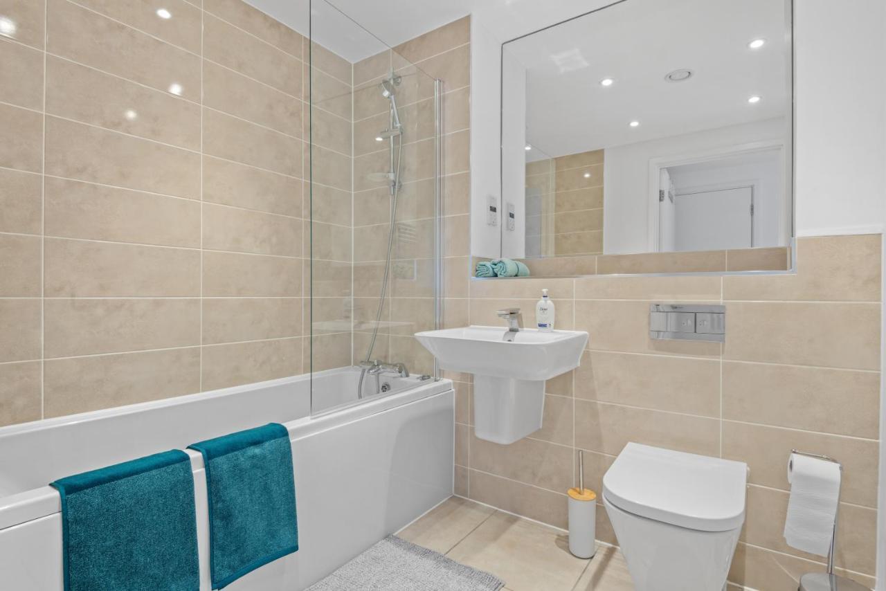 Penthouse Flat In Slough Center Διαμέρισμα Εξωτερικό φωτογραφία
